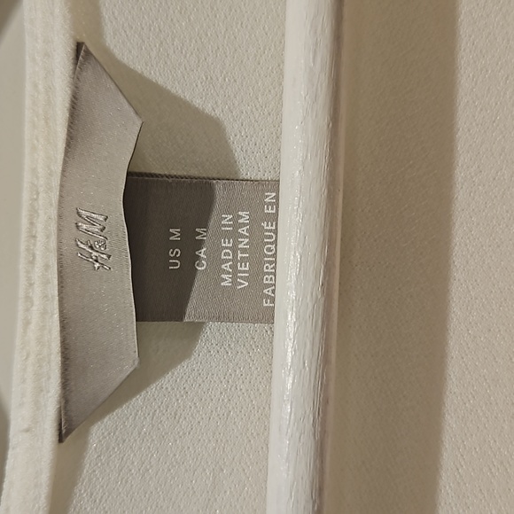 NWOT Creped Jersey Top - M - Picture 3 of 5